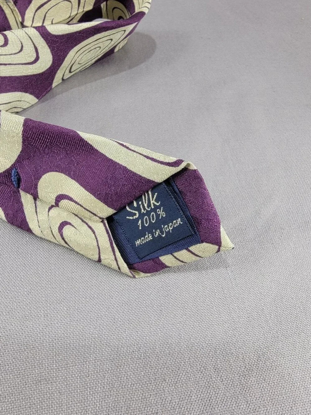 Vtg Roots Silk Necktie Tie Mens Burgundy Gray Abstract Print Hand Made